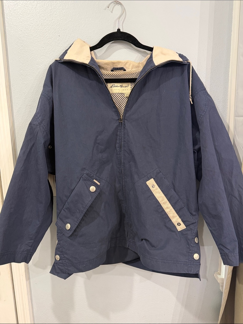 Eddie Bauer Navy Windbreaker Jacket with Cream Trim Hood